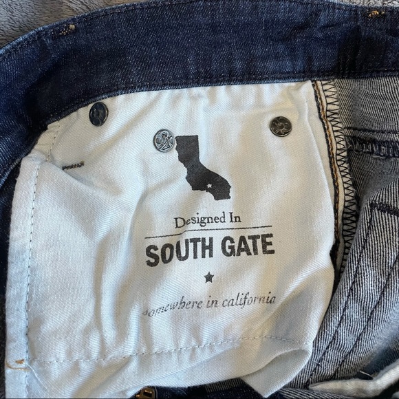 AG Farrah Skinny Ankle Jean Size 29R Dark Wash - Picture 3 of 6